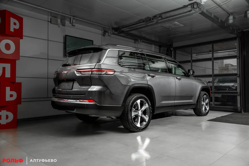 Jeep Grand Cherokee 2022 — миниатюра 2