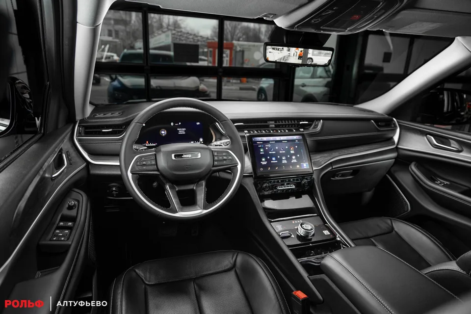 Jeep Grand Cherokee 2022 — миниатюра 5