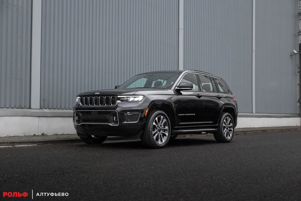 Jeep Grand Cherokee 2024 — фото 1, купить с доставкой в Москву