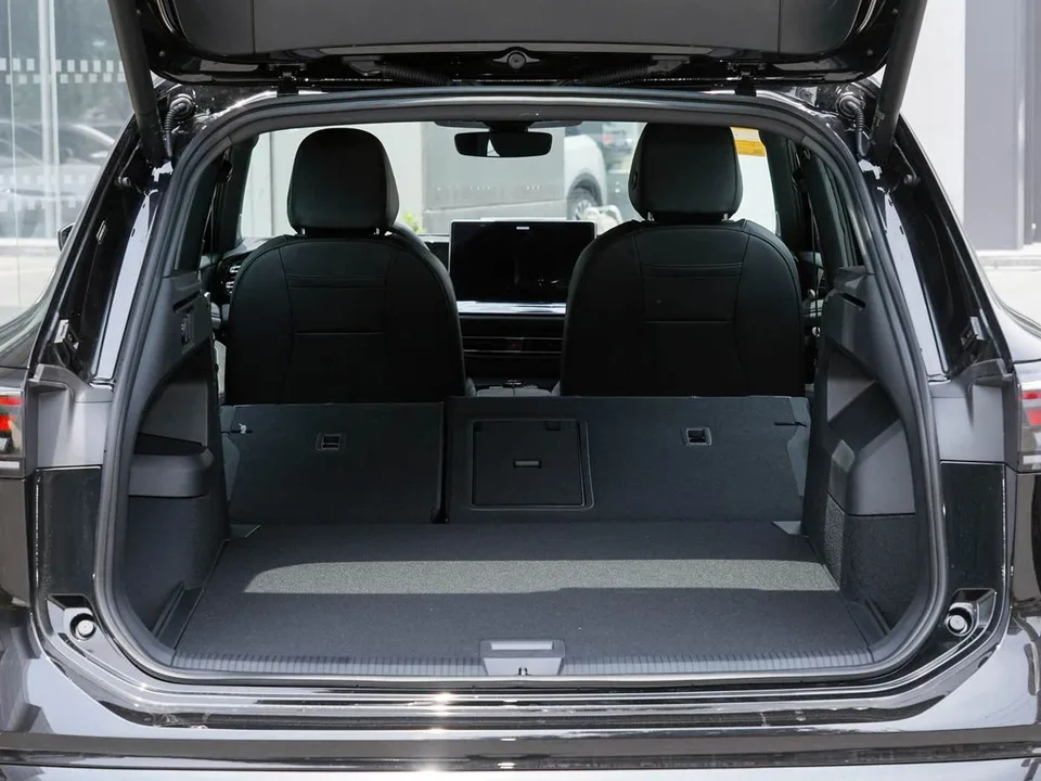 Volkswagen Tiguan 2025 — миниатюра 4