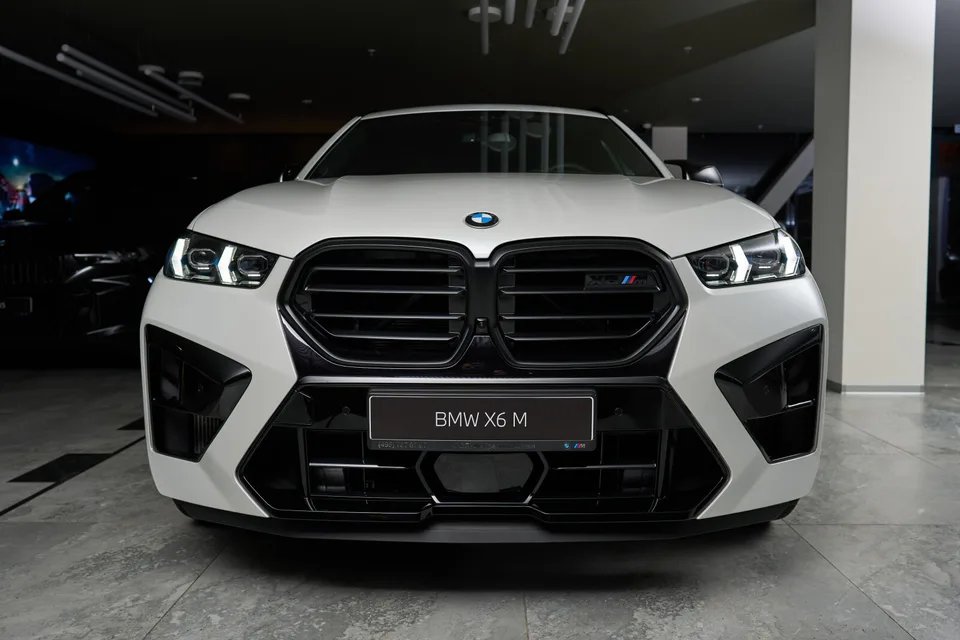 BMW X6 M 2024 — миниатюра 2
