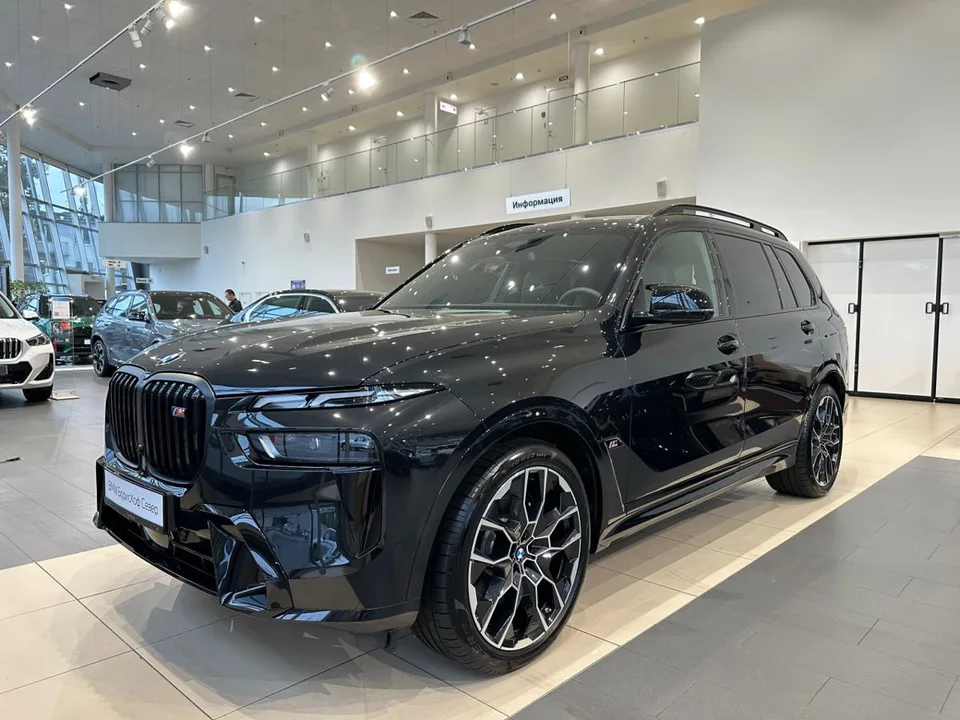 BMW X7 2024 — фото 1, купить с доставкой в Москву
