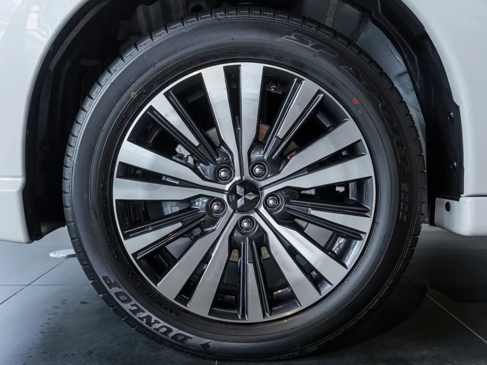 Mitsubishi Outlander 2022 — миниатюра 4
