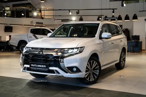 Mitsubishi Outlander 2022 купить в Москве