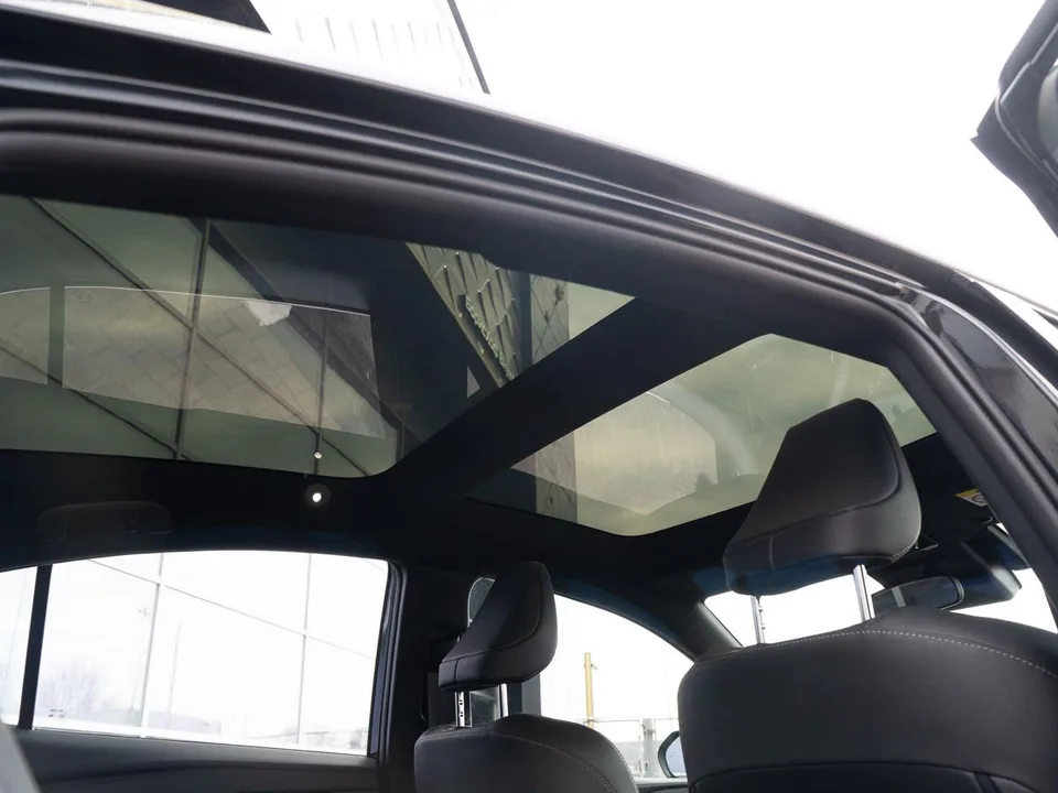 Toyota Camry 2025 — миниатюра 5