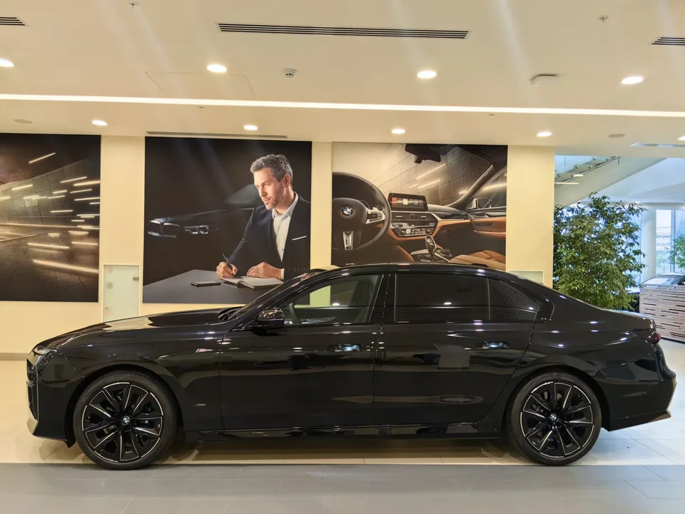 BMW 7 серия 2025 — миниатюра 2