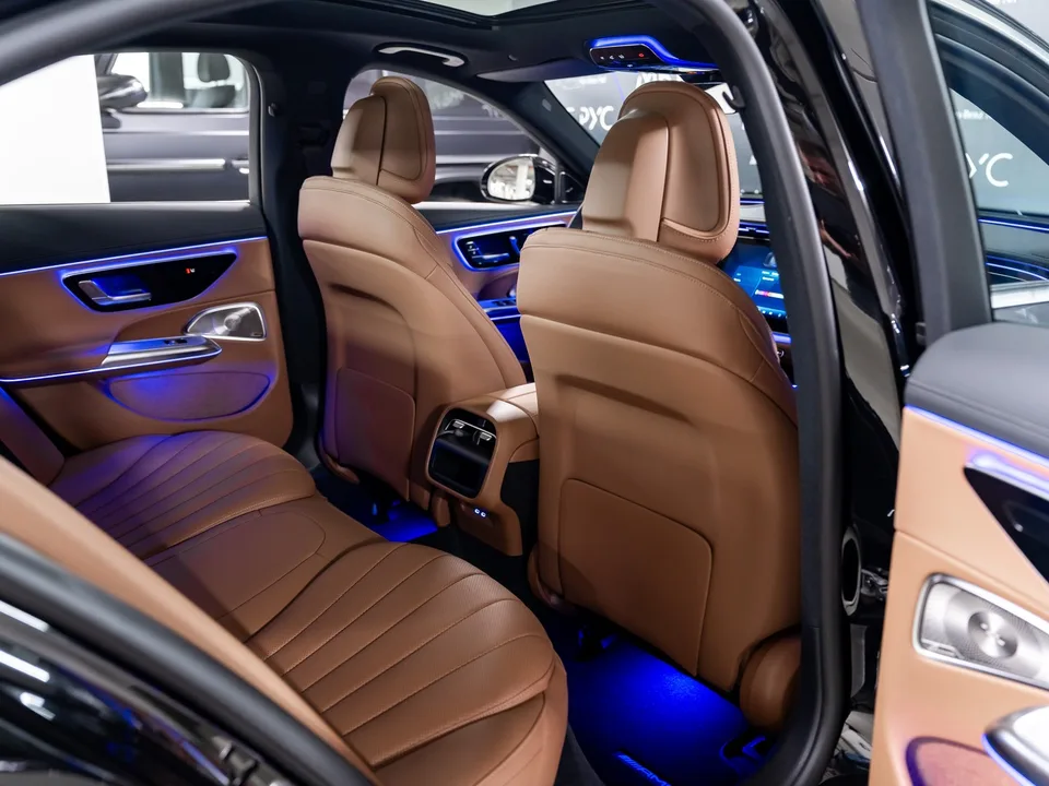 Mercedes-Benz E-Class 2025 — миниатюра 3