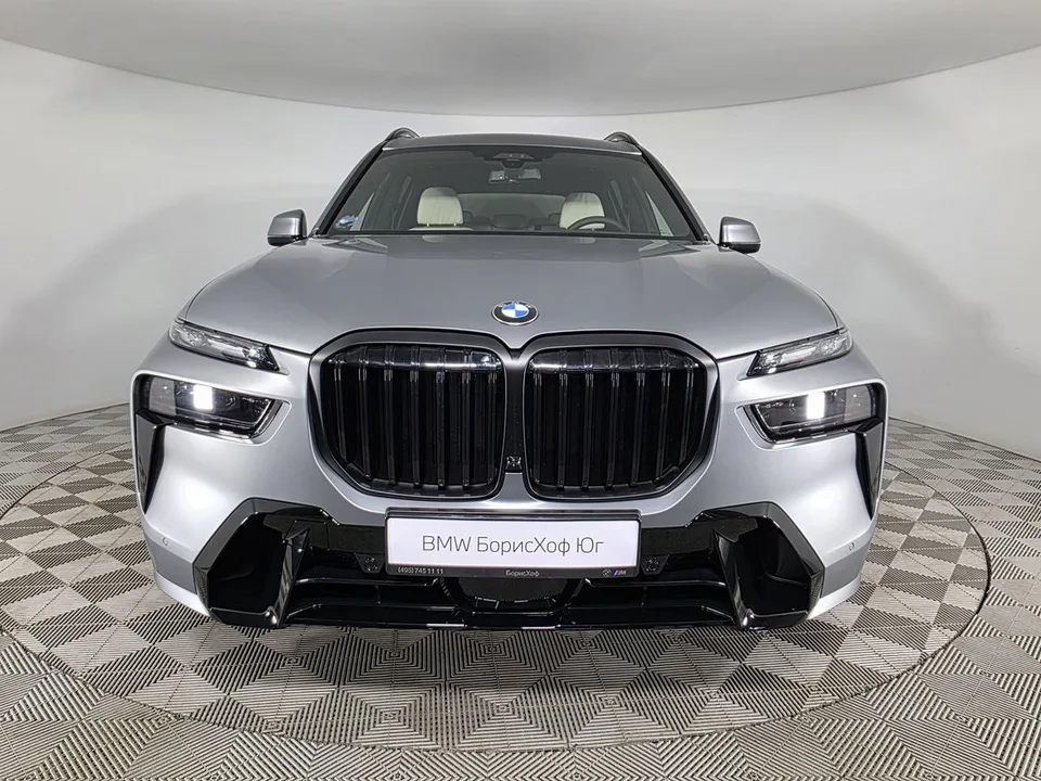 BMW X7 2025 — миниатюра 2