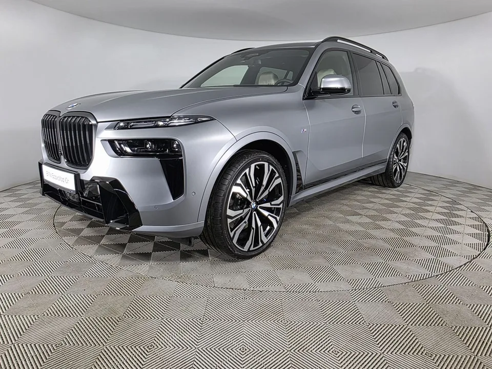 BMW X7 2025 — фото 1, купить с доставкой в Москву