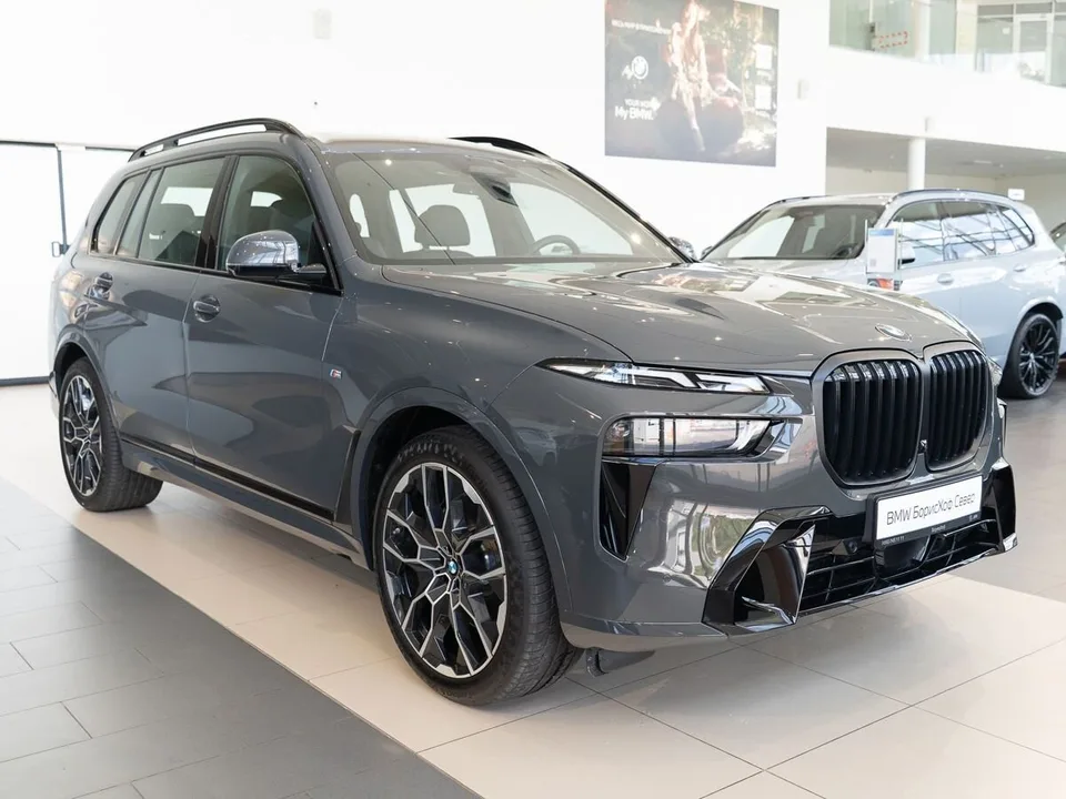 BMW X7 2025 — миниатюра 2