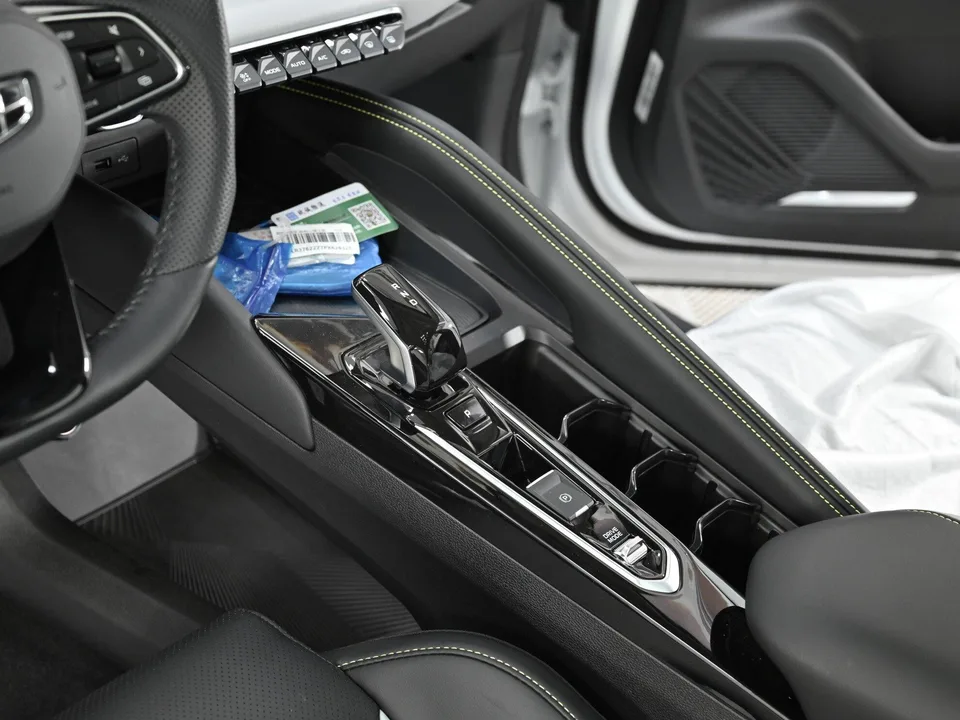 Geely Coolray 2025 — миниатюра 5