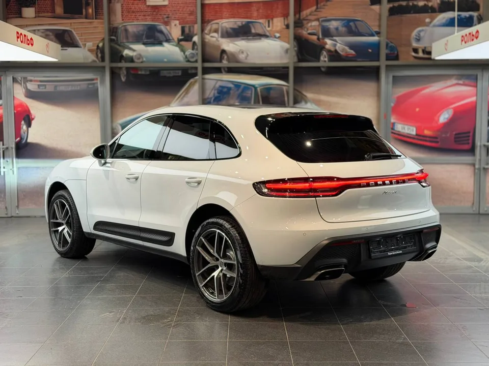 Porsche Macan 2025 — миниатюра 2