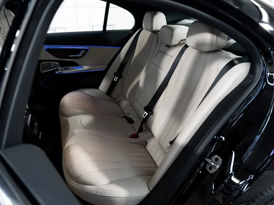 Mercedes-Benz E-Class 2025 — миниатюра 4