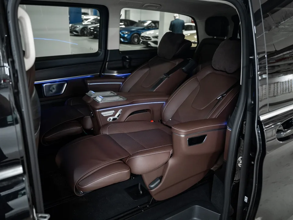 Mercedes-Benz V-Класс 2025 — миниатюра 4