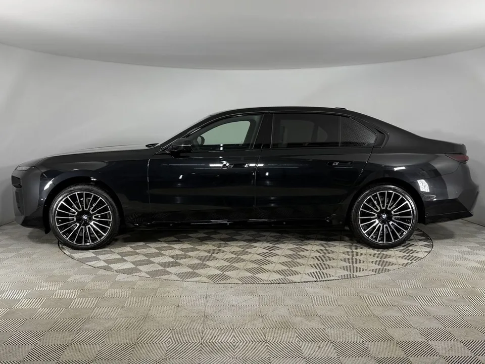 BMW 7 серия 2025 — миниатюра 3