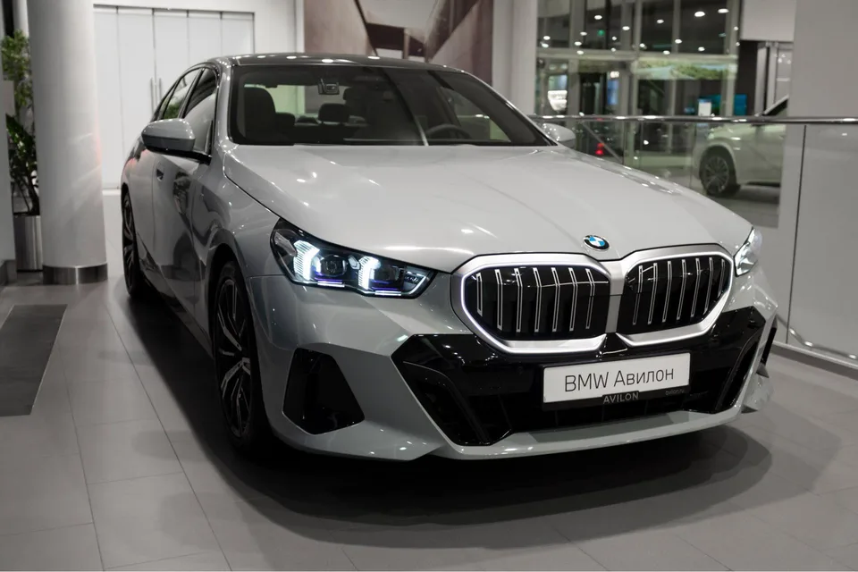 BMW 5 серия 2025 — миниатюра 2