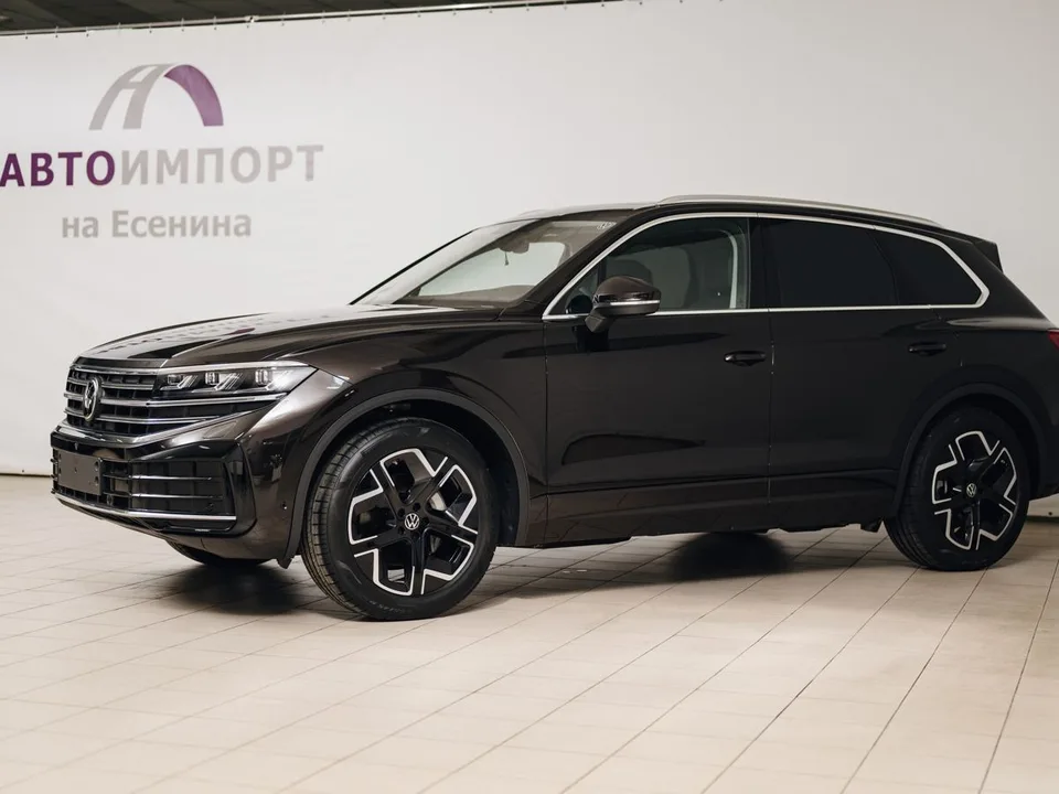 Volkswagen Touareg 2025 — фото 1, купить с доставкой в Москву