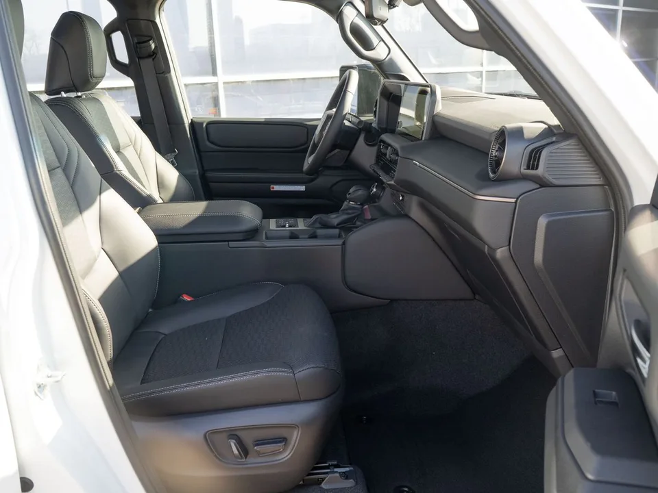 Toyota Land Cruiser Prado 2025 — миниатюра 5