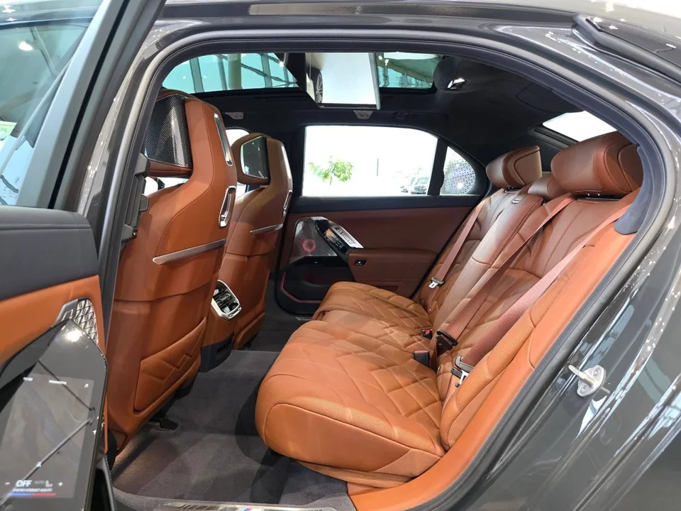 BMW 7 серия 2025 — миниатюра 5