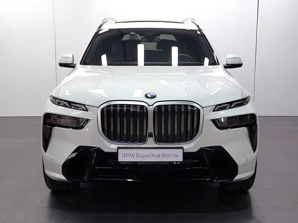 BMW X7 2025 — миниатюра 2