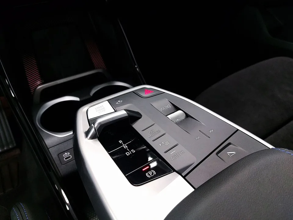 BMW X2 2025 — миниатюра 4