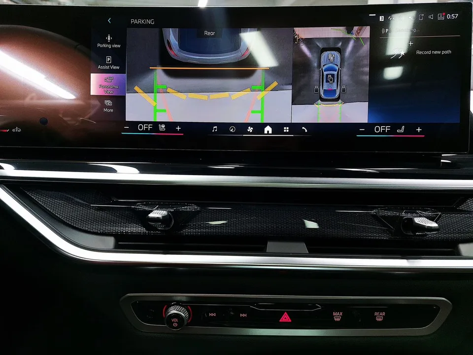 BMW X6 2025 — миниатюра 5