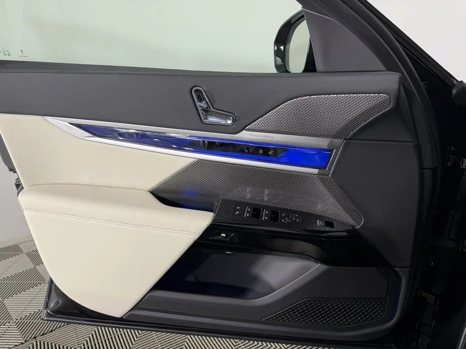 BMW 7 серия 2025 — миниатюра 5