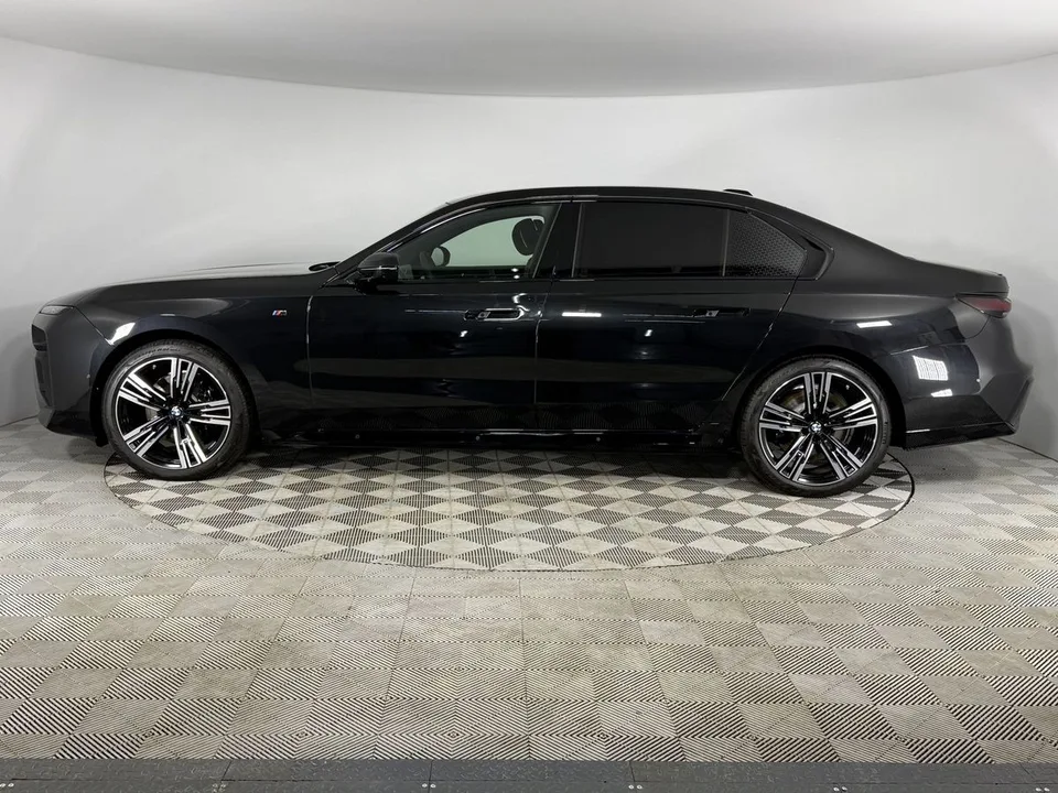 BMW 7 серия 2025 — миниатюра 3