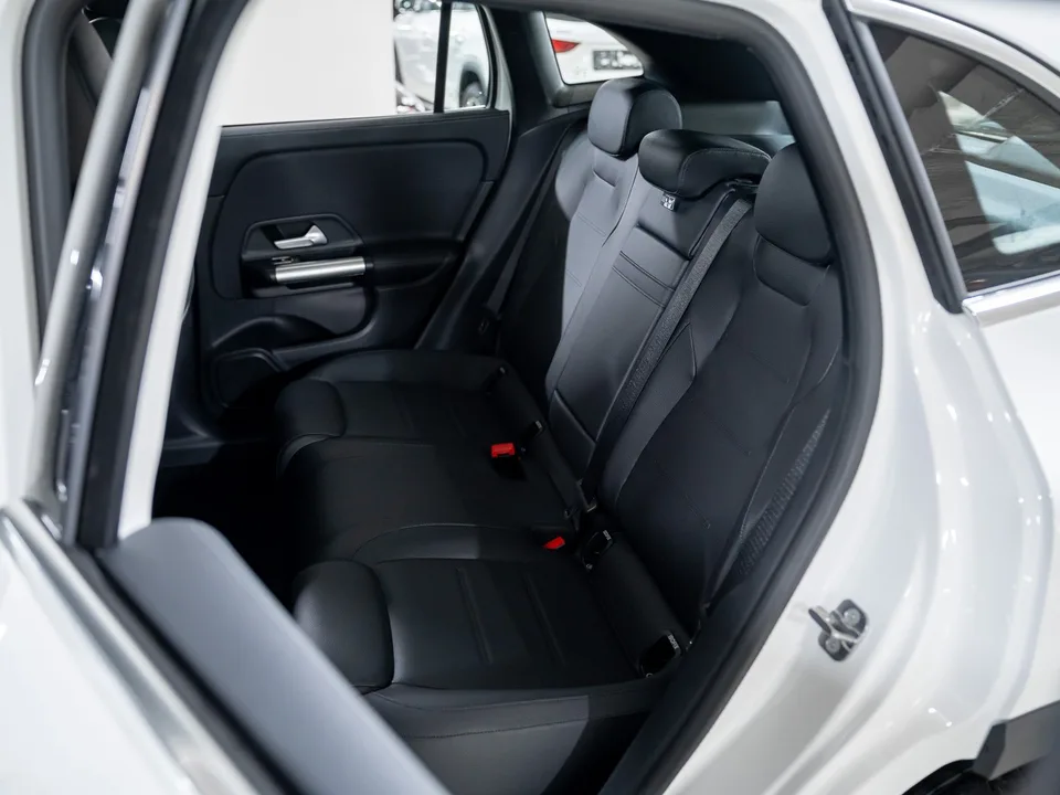 Mercedes-Benz GLA 2025 — миниатюра 4
