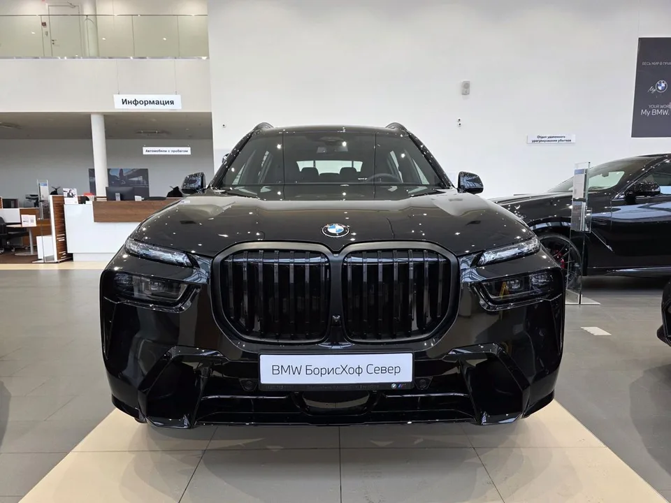 BMW X7 2025 — миниатюра 2