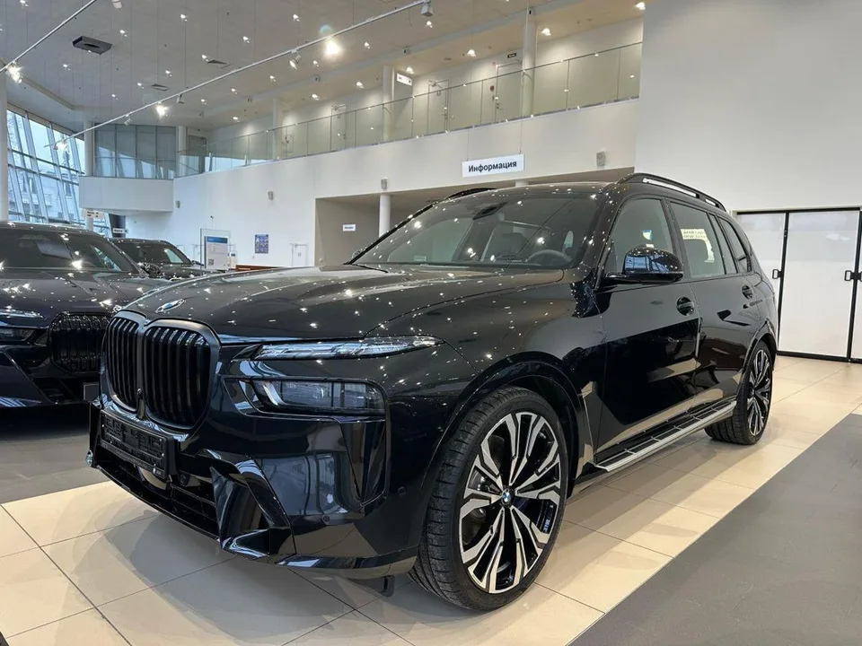 BMW X7 2025 — фото 1, купить с доставкой в Москву