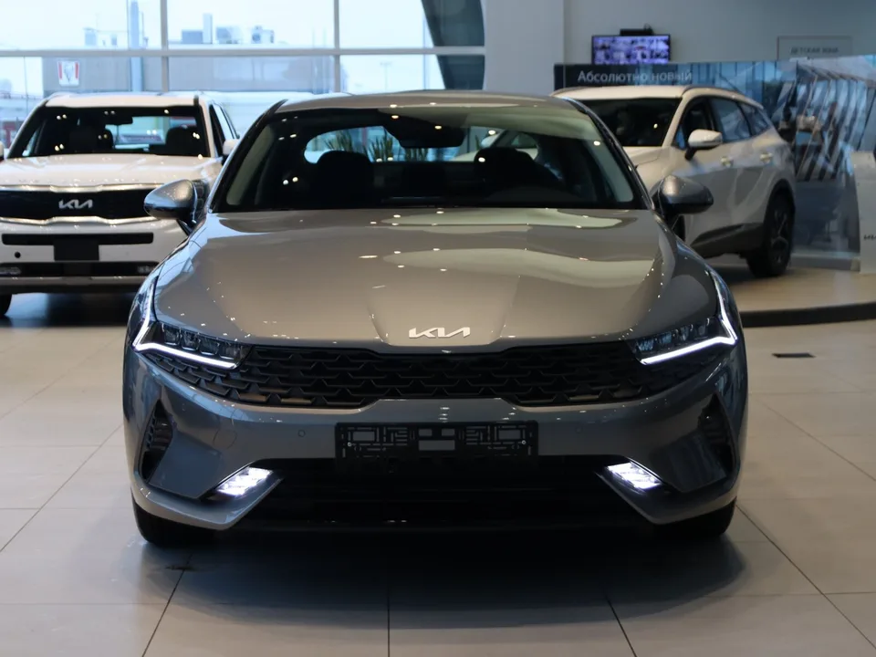Kia K5 2025 — миниатюра 2