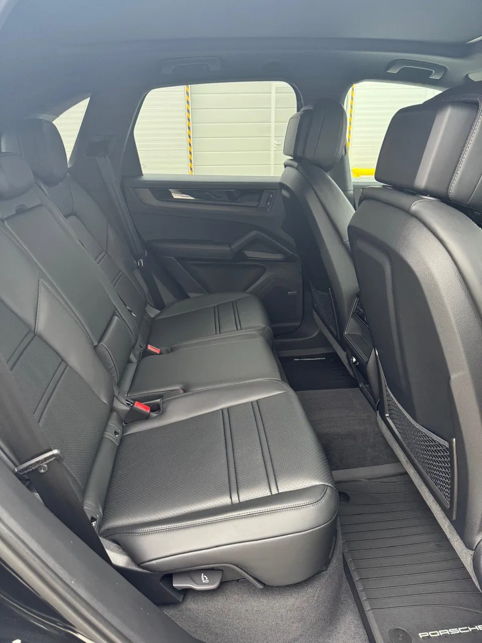 Porsche Cayenne 2025 — миниатюра 5