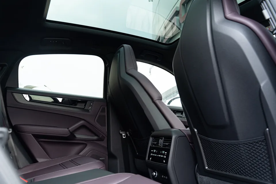 Porsche Cayenne 2025 — миниатюра 4