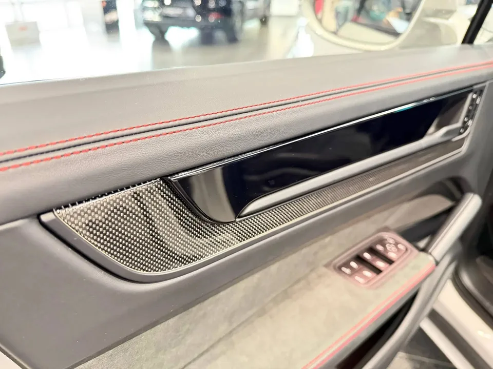 Porsche Cayenne 2025 — миниатюра 5