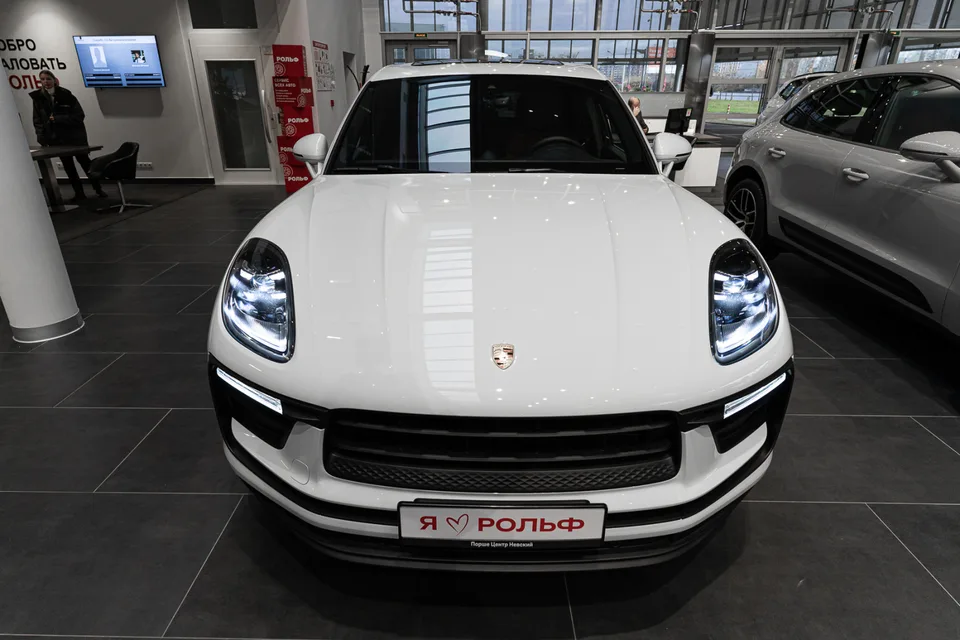 Porsche Macan 2025 — миниатюра 2