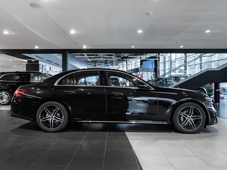 Mercedes-Benz E-Class 2025 — миниатюра 4