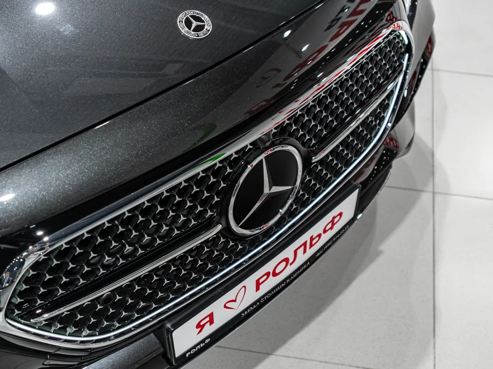 Mercedes-Benz E-Class 2025 — миниатюра 4