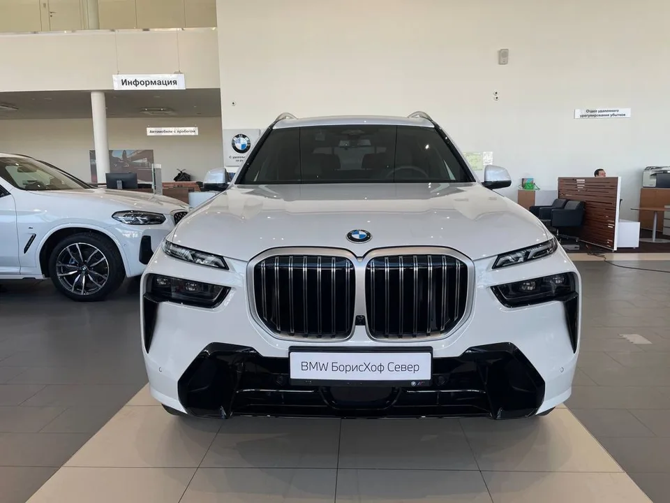 BMW X7 2025 — миниатюра 2