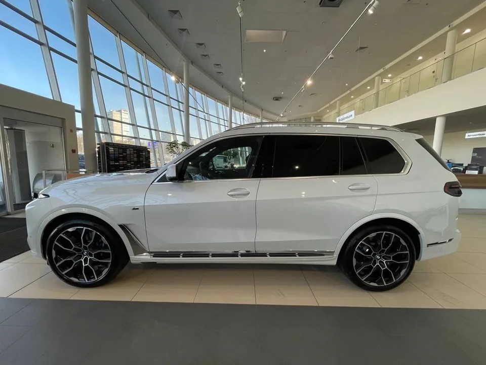 BMW X7 2025 — миниатюра 3