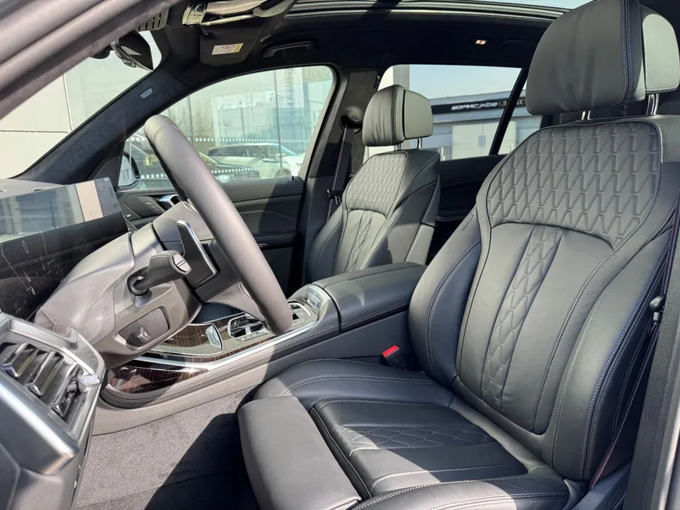 BMW X7 2025 — миниатюра 4
