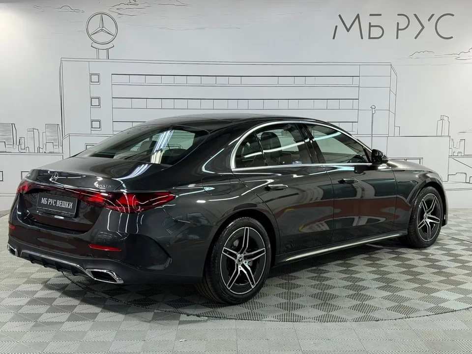 Mercedes-Benz E-Class 2025 — миниатюра 3