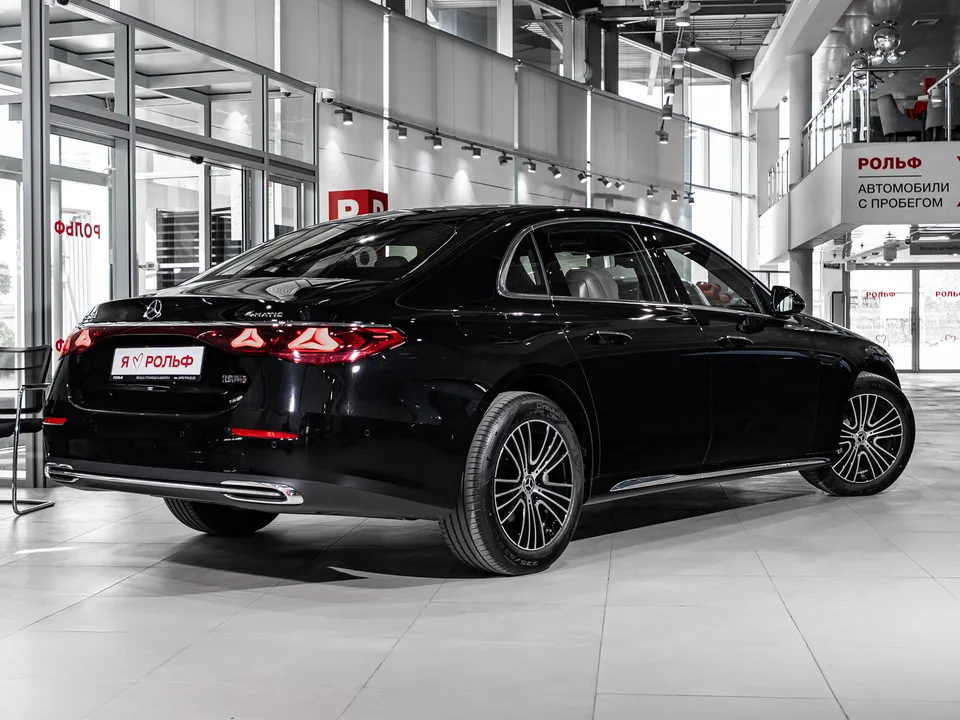 Mercedes-Benz E-Class 2025 — миниатюра 5