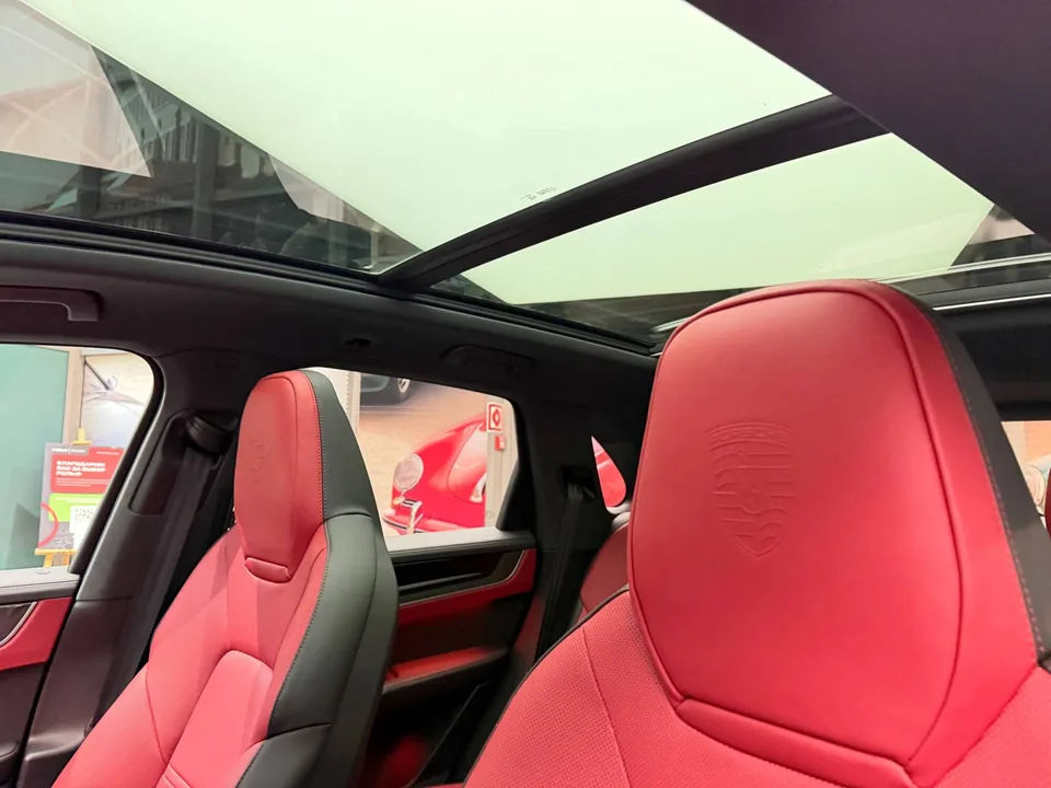 Porsche Cayenne 2025 — миниатюра 4
