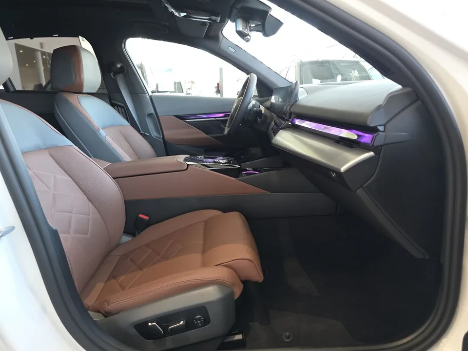 BMW 5 серия 2025 — миниатюра 5