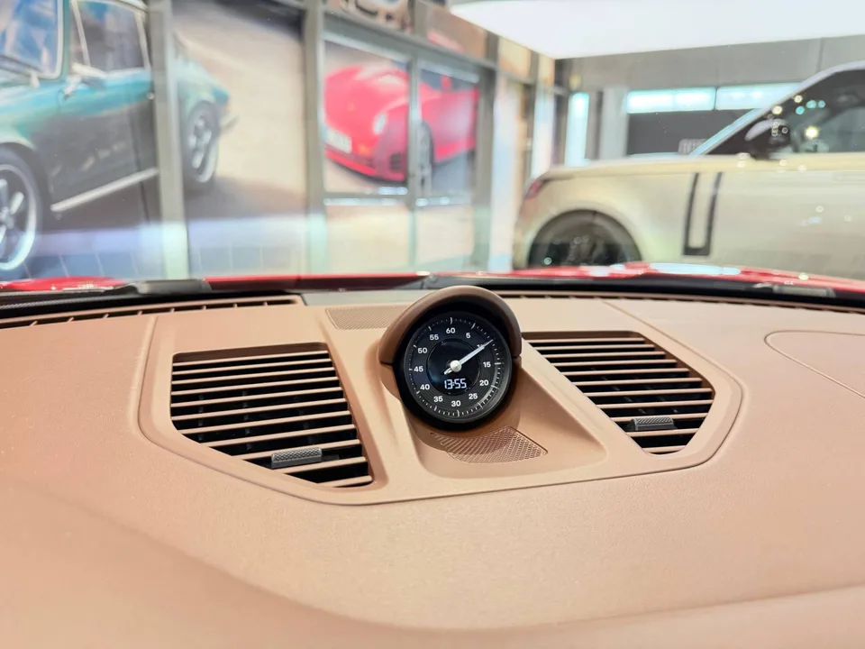 Porsche 911 2026 — миниатюра 5