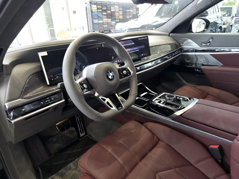BMW 7 серия 2025 — миниатюра 5