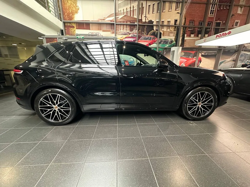 Porsche Cayenne 2026 — миниатюра 3