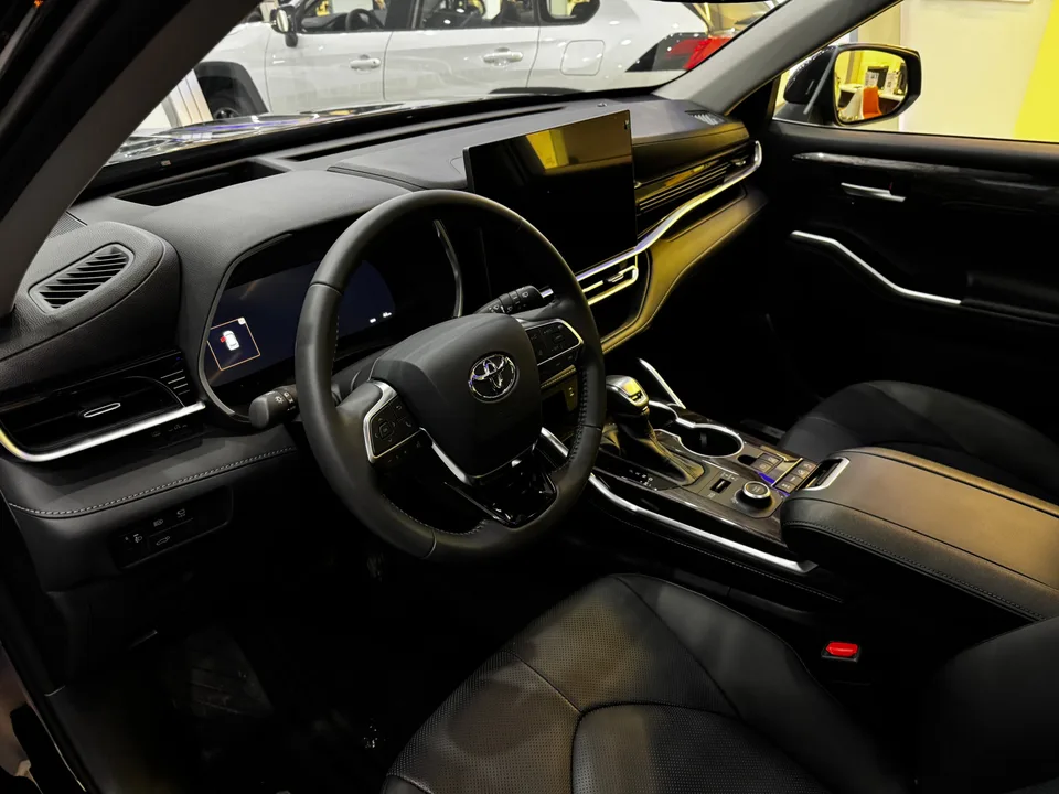 Toyota Highlander 2025 — миниатюра 2
