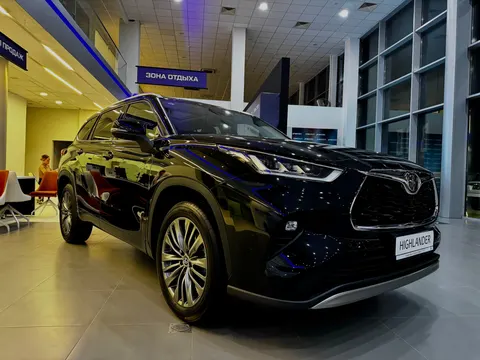 Toyota Highlander 2025 купить в Москве